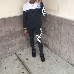 Victoria secret ( PINK) jogger sweatsuit